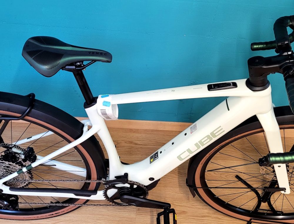 CUBE Nuroad Hybrid C:62 Race FE 400X